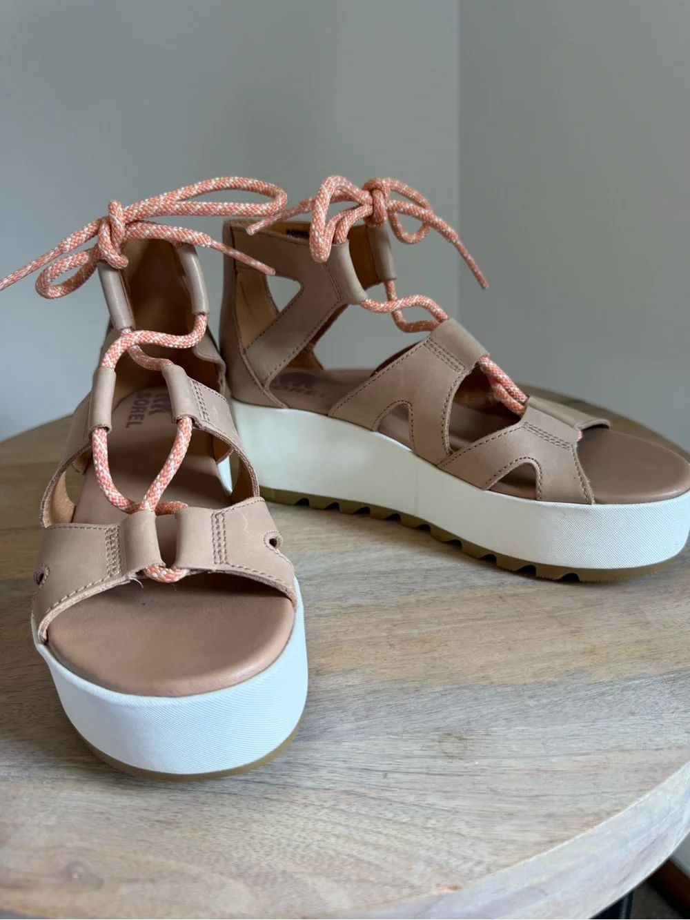 Sorel Women’s Cameron Tan Platform Lace-Up Sandal Size 5 1/2
